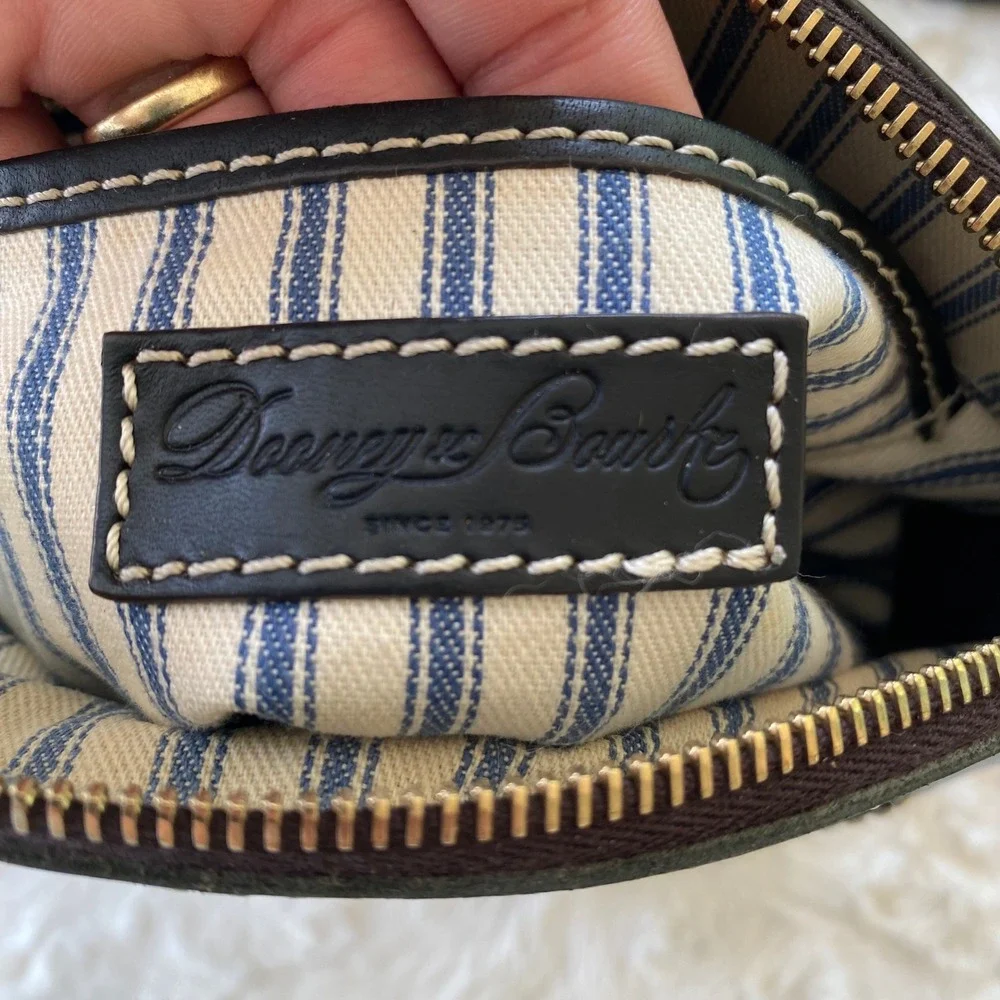 Dooney & Bourke Crossbody Bag Small Black Leather Domed Purse Classic Luxury